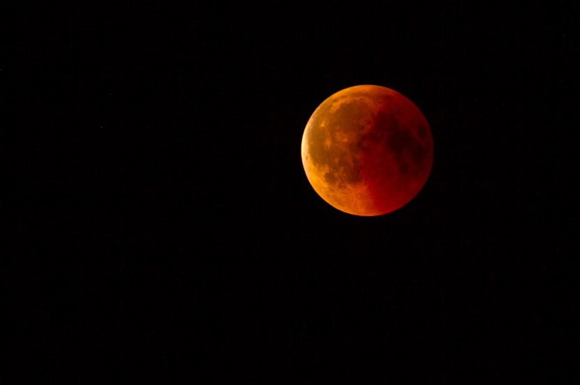 lunar-eclipse-3568801_1920